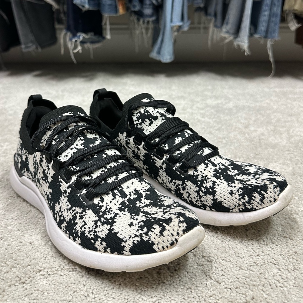 APL black/white sneakers